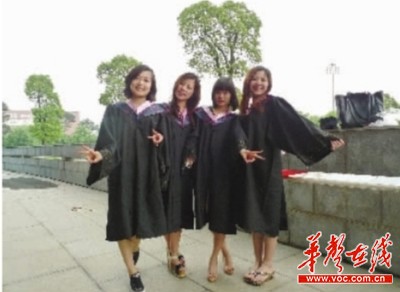湖南农业大学人文学院东湖学生公寓5栋629室的“四姐妹”全部考上了研究生